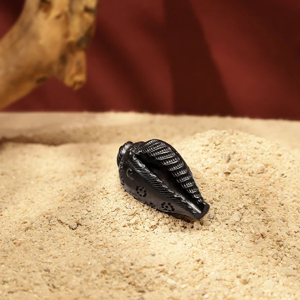 Divine Crystals Karungali Shankh For Pooja