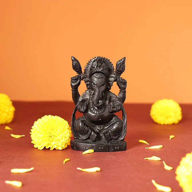 Divine Crystals Lord Ganesh Karungali Idol with Waving Stole– Ebony Wood