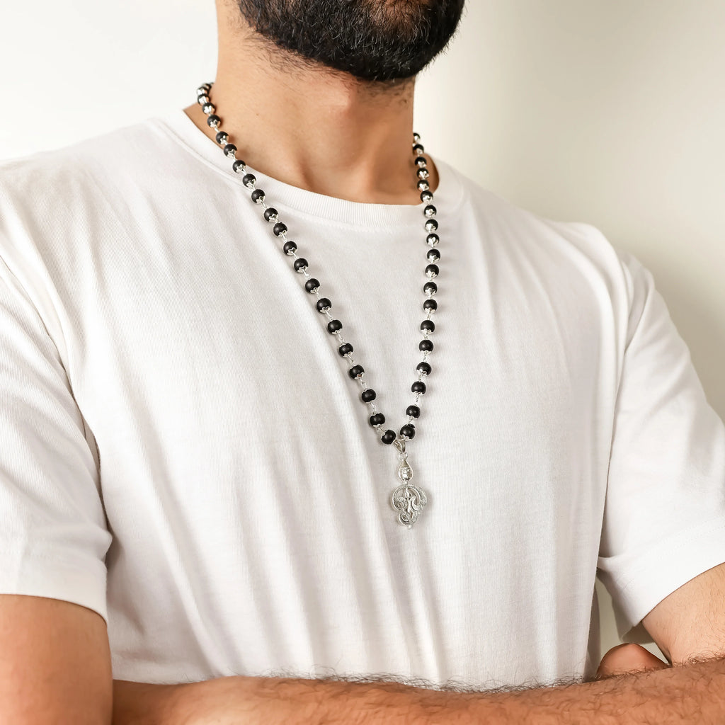 Lord Murugan Vel Pendant | Silver Cap Karungali Mala