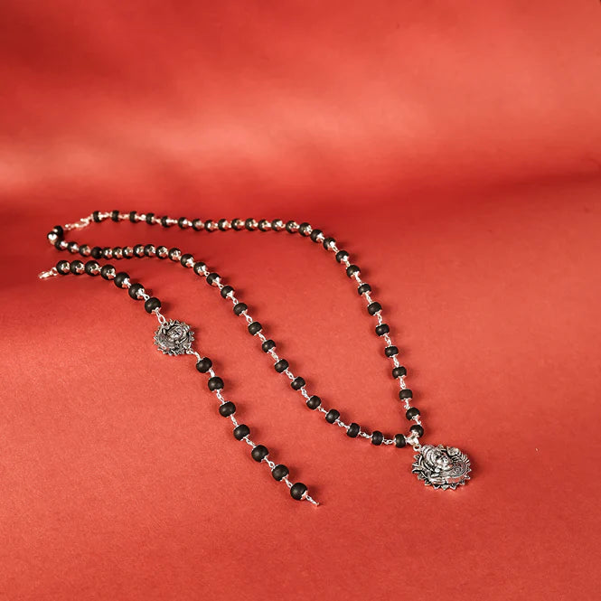 Lord Murugan Silver-Capped Karungali Combo (Pendant & Bracelet) Hero